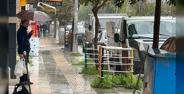 Elazığ'da sağanak sele yol açtı, vatandaşlar hazırlıksız yakalandı
