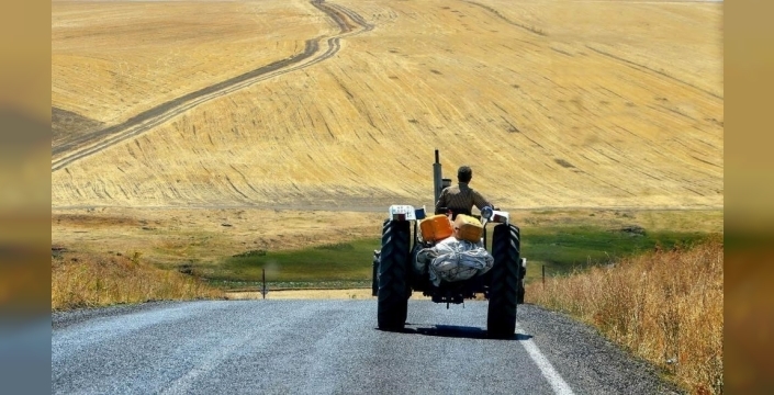 Erzurum'da şaşırtan tablo: Traktörler, şehir içi ulaşım araçlarını geride bıraktı