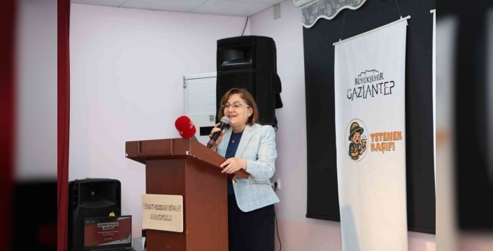 Fatma Şahin, 'Şehrim Okulum' projesi ile velilerle bir araya geldi