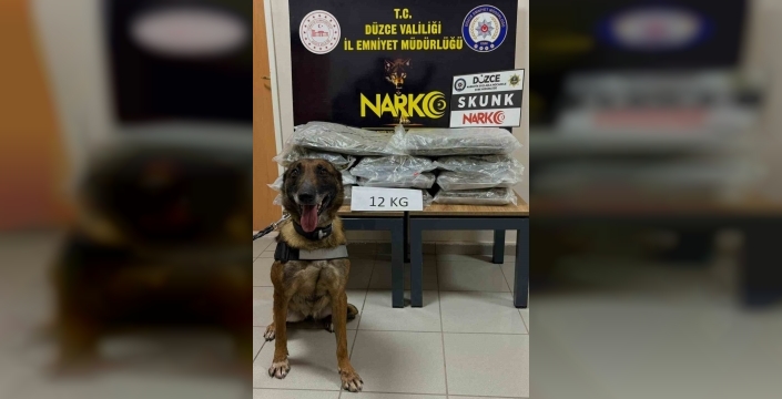 İstanbul'dan Ankara'ya uzanan uyuşturucu hattı Düzce'de çökertildi: 12 kilo madde ele geçirildi!