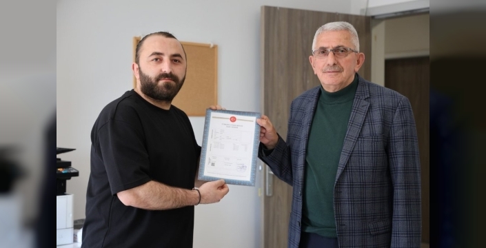 Kartepe'de imar sevinci: Çepni Mahallesi'nde tapular hak sahiplerine dağıtılıyor