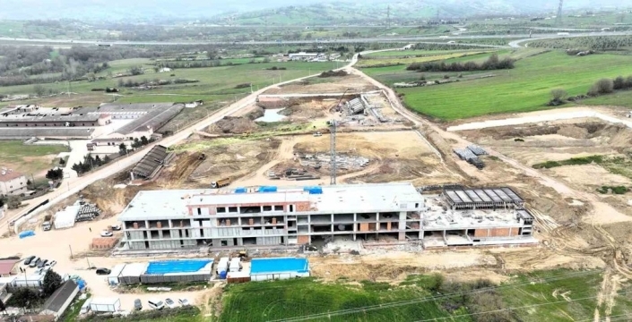 Kocaeli’nin yeni spor tesisi hızla yükseliyor