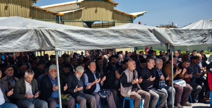 Konya’da şükür duası: Eller semaya açıldı