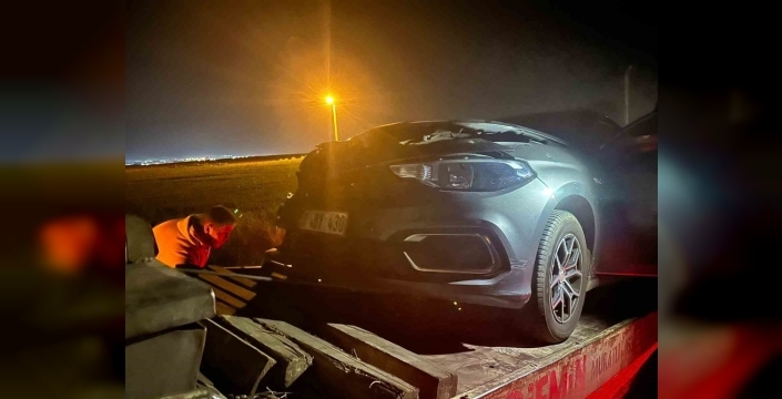 Muratlı'da iki otomobil feci şekilde çarpıştı: 2 yaralı!
