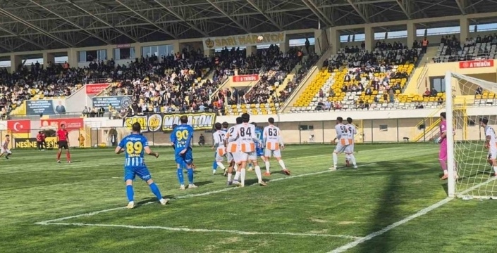Muş Spor'dan Adanaspor'a gol yağmuru: Sahadan 6-0 galibiyetle ayrıldılar