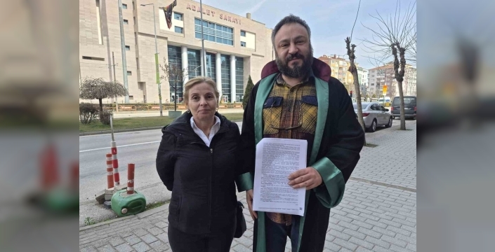Oğlunun katili için adalet arayan anne yürek burkan feryadı: 'Bir toprağın altındaki evladıma yandım