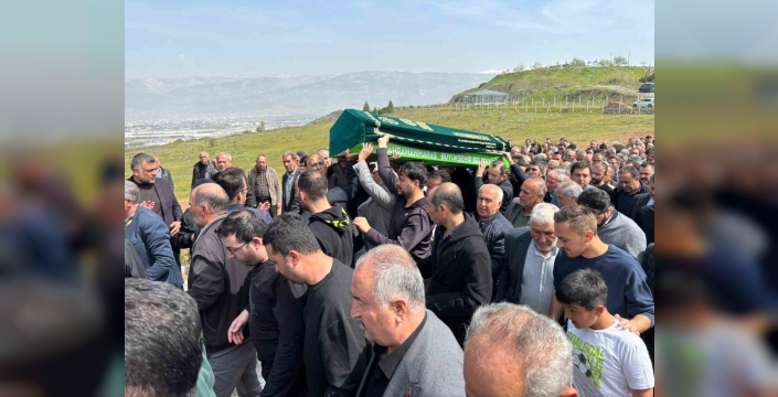 Okul saldırısının küçük kurbanı Yusuf Tarık, gözyaşları içinde son yolculuğuna uğurlandı