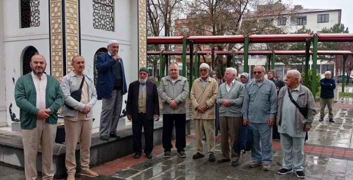 Sarayönü’nden ilk hac kafilesi uğurlandı: Duygusal anlar yaşandı