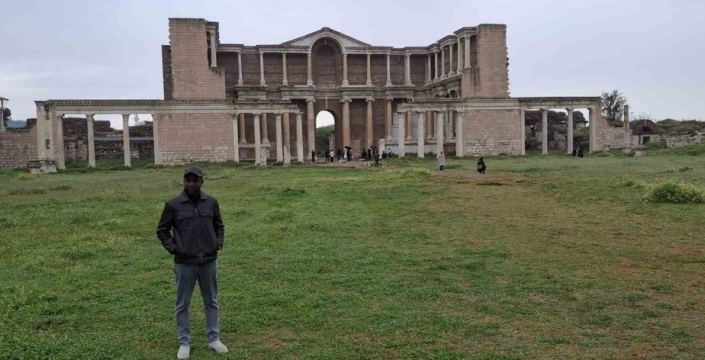Sardes'in binlerce yıllık sırları uluslararası öğrencileri büyüledi