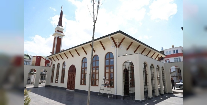 Selçuklu Mahallesi'nin incisi: Hayrat Camii ibadete açılıyor