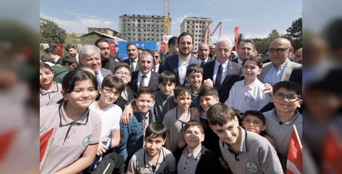 Sultanbeyli'de eğitim hamlesi: 3 yeni okulun temeli atıldı, tam gün eğitime geçiş hedefleniyor