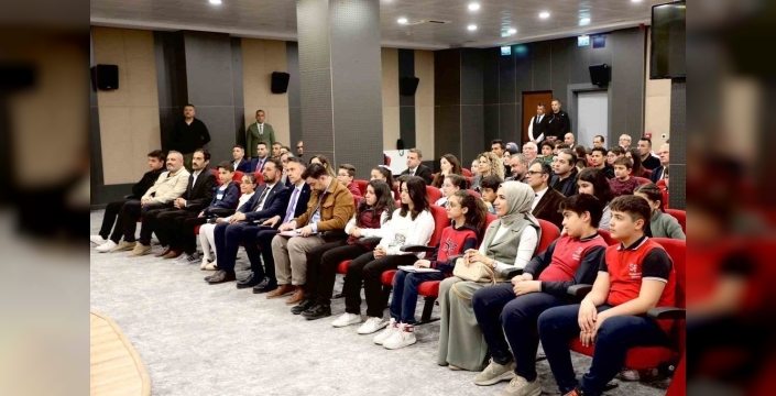 TÜBİTAK'ta parlayan Niğdeli gençler, valilikten özel ilgi gördü