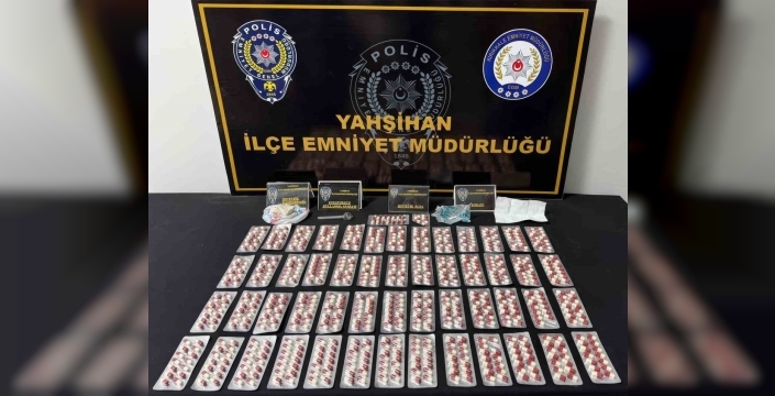 Uyuşturucu operasyonunda peçeteye emdirilmiş uyuşturucu ile yakalanan şüpheli tutuklandı