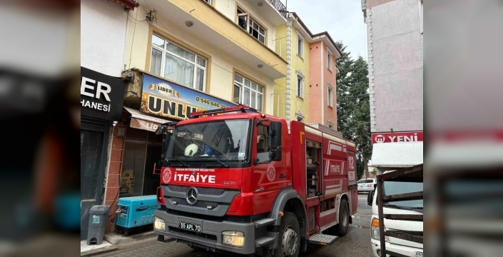 Vezirköprü'de apartman dairesinde yangın paniği