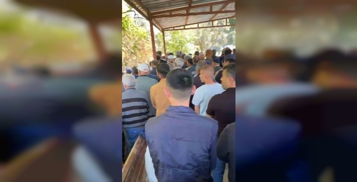 Yol kenarında hayatını kaybeden 22 yaşındaki Zehra, son yolculuğuna uğurlandı: Sürücü firari