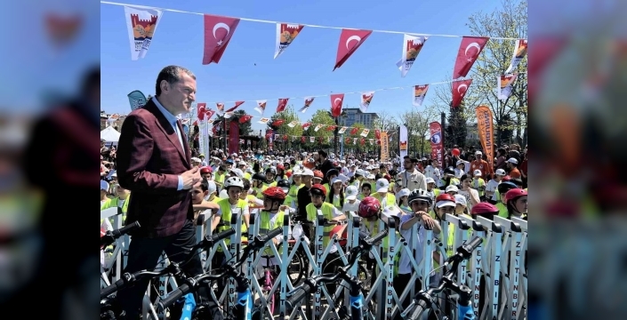 Zeytinburnu'nda bisiklet turu coşku dolu anlara sahne oldu