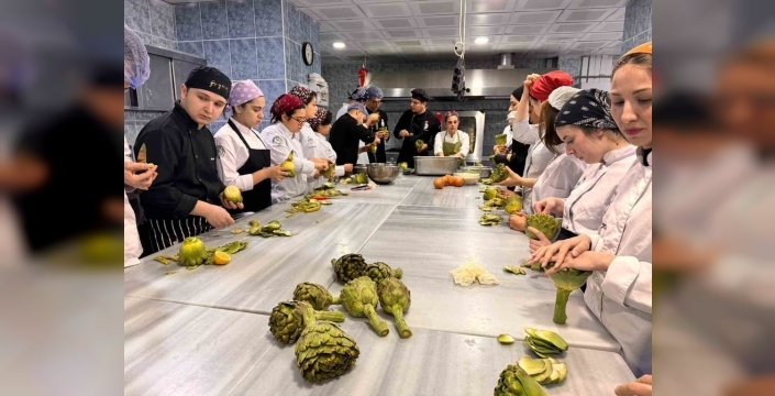 Zeytinyağının gizemli dünyası Burhaniye'de açığa çıktı: Tadım ve eşleşme dersiyle öğrenciler lezzet yolculuğunda