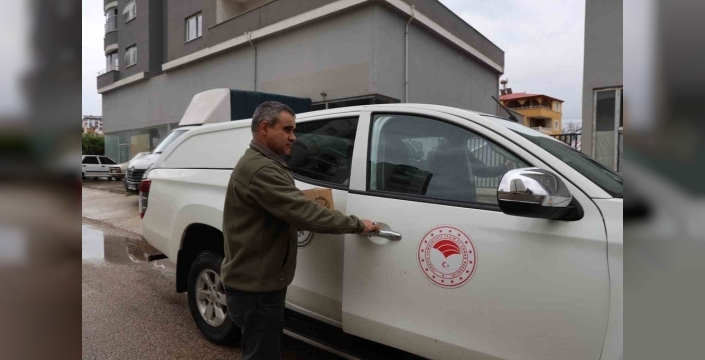 6 yaşındaki kız, daireye giren ebabil kuşunu fark etti