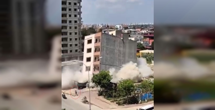 Adana'da kontrolsüz bina yıkımı kadın için ölümden kaçış anı oldu