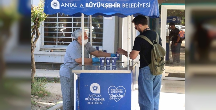 Akdeniz Üniversitesi öğrencilerine final haftasında sıcak bir dokunuş: Büyükşehir'den ücretsiz çorba ikramı