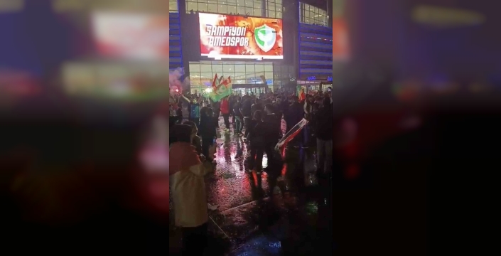 Amed Sportif Faaliyetler'in Süper Lig'e yükselişi Ceylan Karavil Park'ta kutlandı