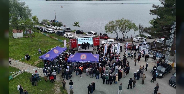 Bafra'da rekor alabalık heyecanı: 45 santimetrelik dev yakalandı!