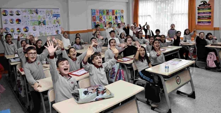 Bakan Tekin açıkladı: Ara tatil ile ilgili yeni karar