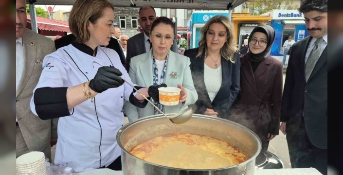 Bartın'da yöresel ürünler mehteran eşliğinde tanıtıldı