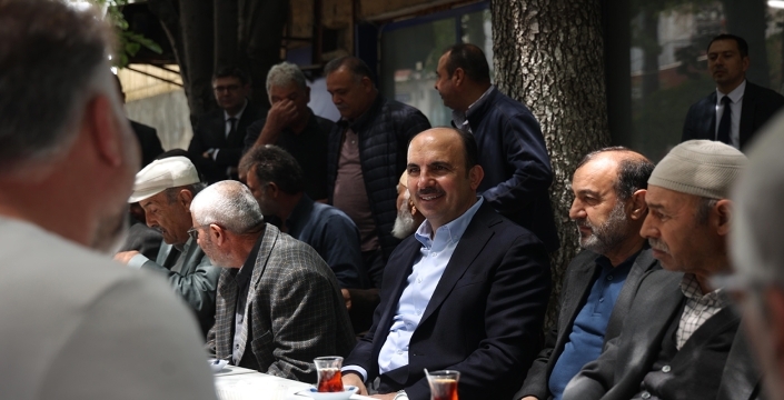 Başkan Altay Sarayönü’nde vatandaşlarla bir araya geldi