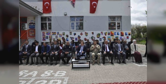 Bulanık'ta bilim ve sanat rüzgarı esti: Cumhuriyet İlkokulu'nda şölen