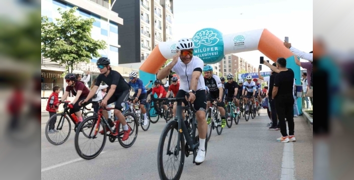 Bursa'da pedal çeviren kadınlar, parkurda daha fazla yer istiyor