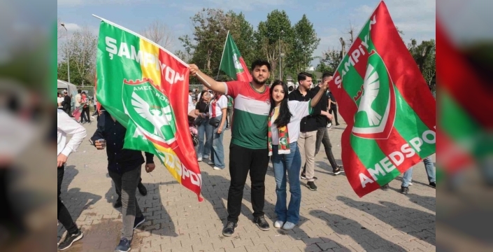 Cizre'de Amed Sportif Faaliyetler'in Süper Lig'e yükselişi coşkuyla kutlandı