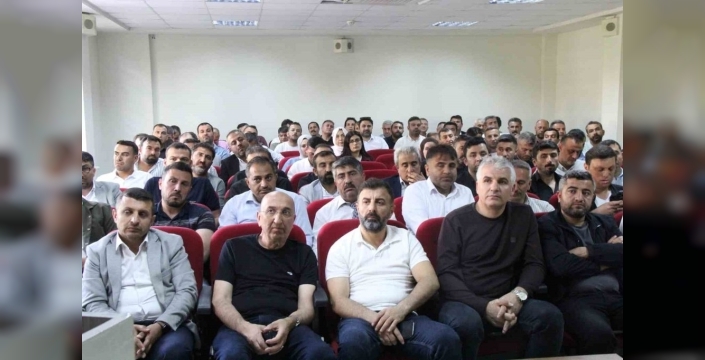 Cizre'de okul müdürleri toplandı: Eğitim gündemi masada