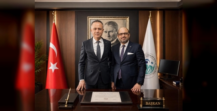 Denizli esnafının yeni lideri Hüseyin Demirci mazbatasını aldı: 'Kazanan esnaflarımız oldu