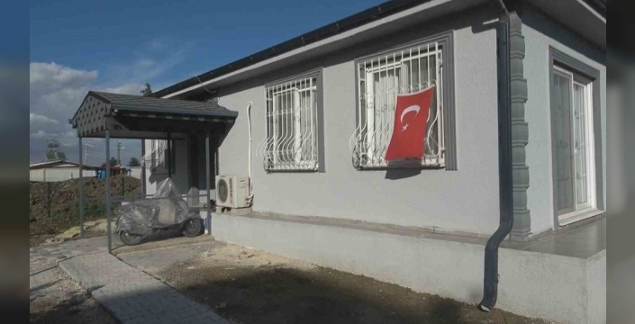 Depremin yıkımından sonra yeni bir başlangıç: Antakya Belediyesi'nin projesiyle aile yuvasına kavuştu
