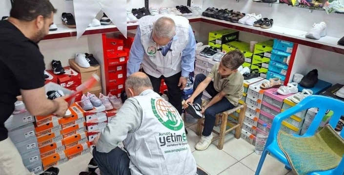 Diyarbakır'da yetim çocuklara bayram sevinci