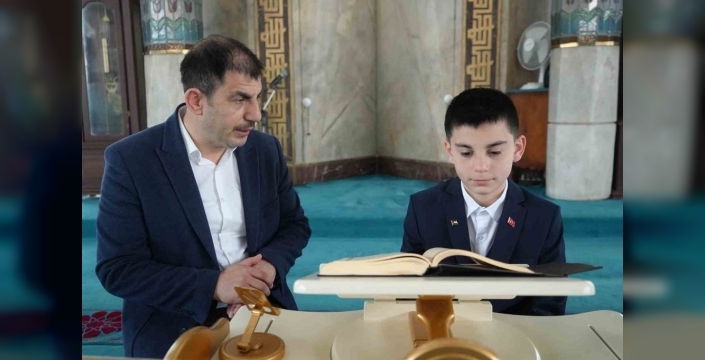 Emir Kayra Eke, Kur’an-ı Kerim yarışmasında Türkiye birincisi oldu