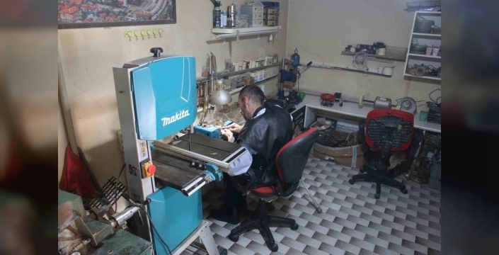 Engeline rağmen tespih ustalığıyla hayata tutunan Abdurrahman Doğan