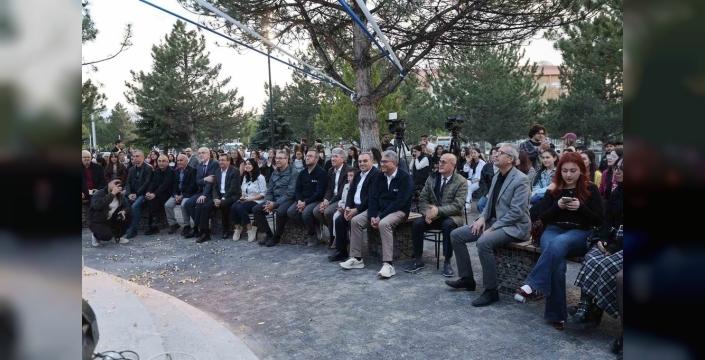 Erciyes Üniversitesi, ERÜ Sahne'yi muhteşem bir konserle açtı