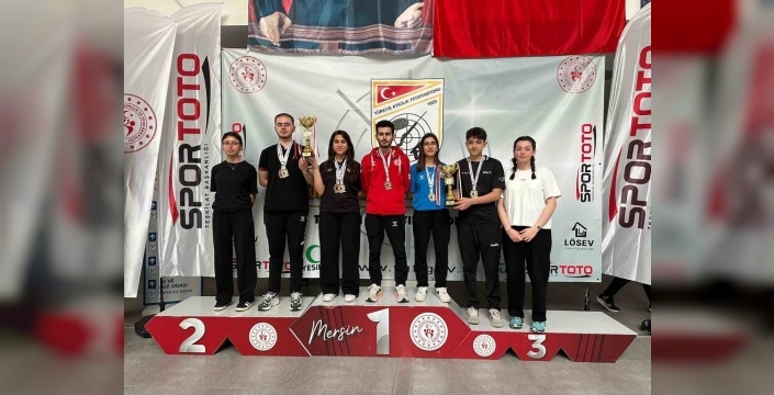 Erzincanlı havalı tüfekçiler kupayı topladı, zirveye yerleşti!
