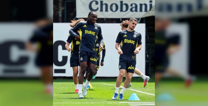 Fenerbahçe, Konyaspor deplasmanı için Konya'ya hareket etti