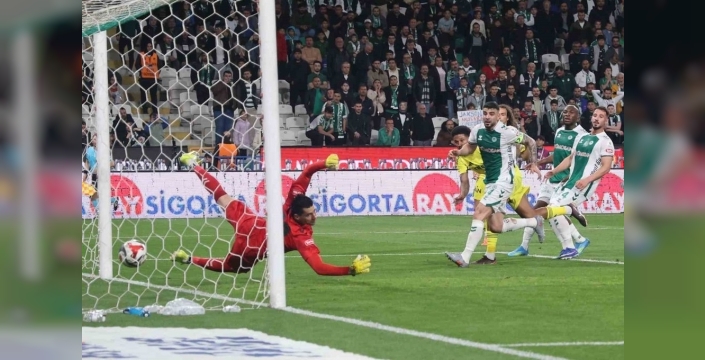 Kupada başka ligde başka; Konyaspor: 0 - Fenerbahçe: 3