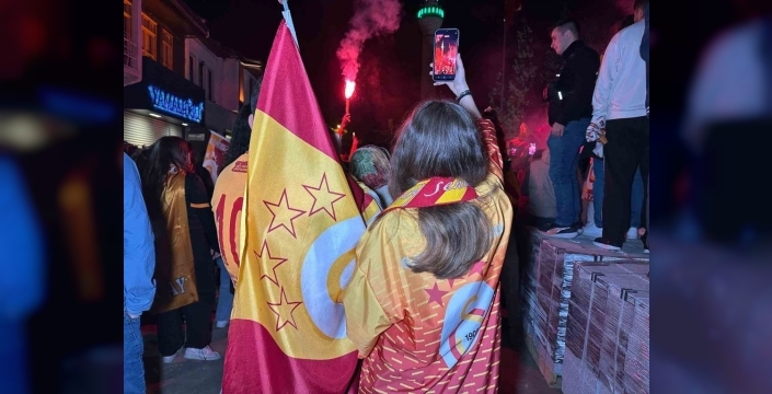 Galatasaray, Uşak'ta şampiyonluk coşkusunu doruklarda yaşadı