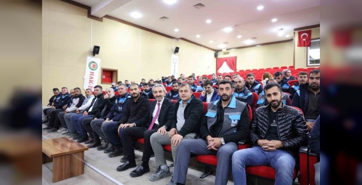 Hacılar Belediyesi'nde personelin motivasyonu için etik ve aidiyet semineri