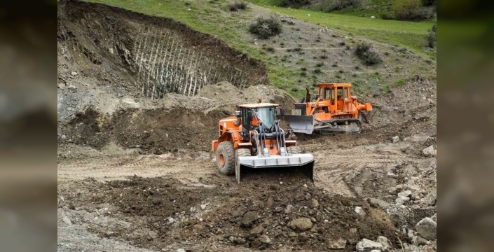 Hakkari Yolu Tehlikede mi? Uzmanlardan Şok Eden 'Heyelan Riski' Uyarısı