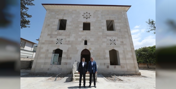 Hatay'daki tarihi valilik binasında restorasyon çalışmaları hızla devam ediyor