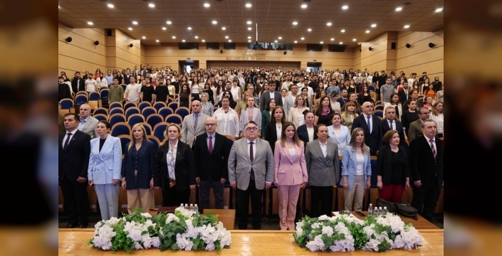 Hemşirelik mesleğinin kutsallığı ve fedakarlığı Zonguldak'ta anıldı