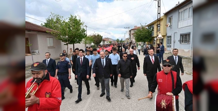 İnönü'de 107. yıl coşkusu: Gençlik yürüyüşü gerçekleşti
