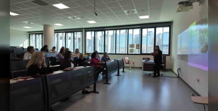 Kadıköy'de Üçüncü Yaş Üniversitesi ile hayat boyu öğrenme devrimi başlıyor