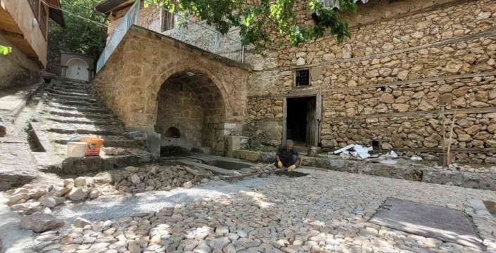 Kemaliye'de taş ustalığı: 46 yıllık bir yaşam hikayesi